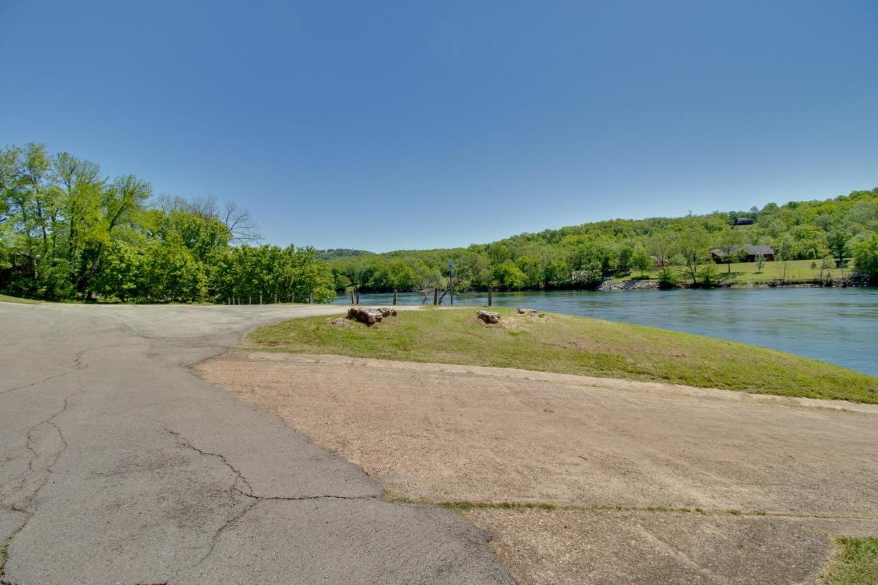 Spacious White Rivers Jewel Fishing Haven! Flippin Esterno foto